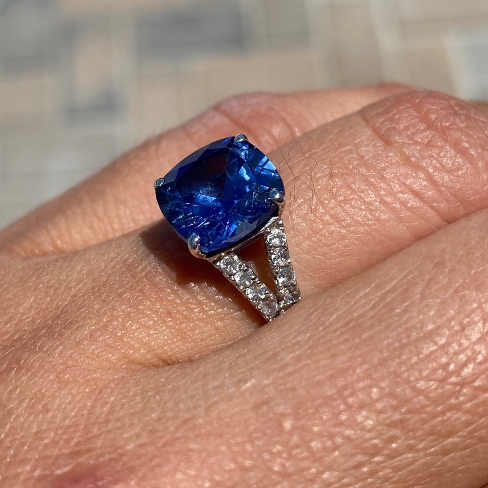 ZALES Cushion-Cut Royal BLUE and White Sapphires Ring - Picture 10 of 11